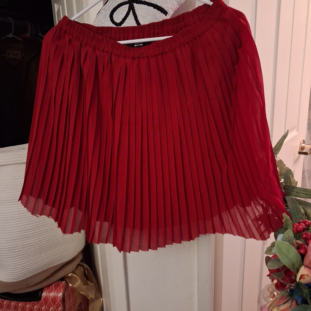 Red Pleated Mini Skirt - Women